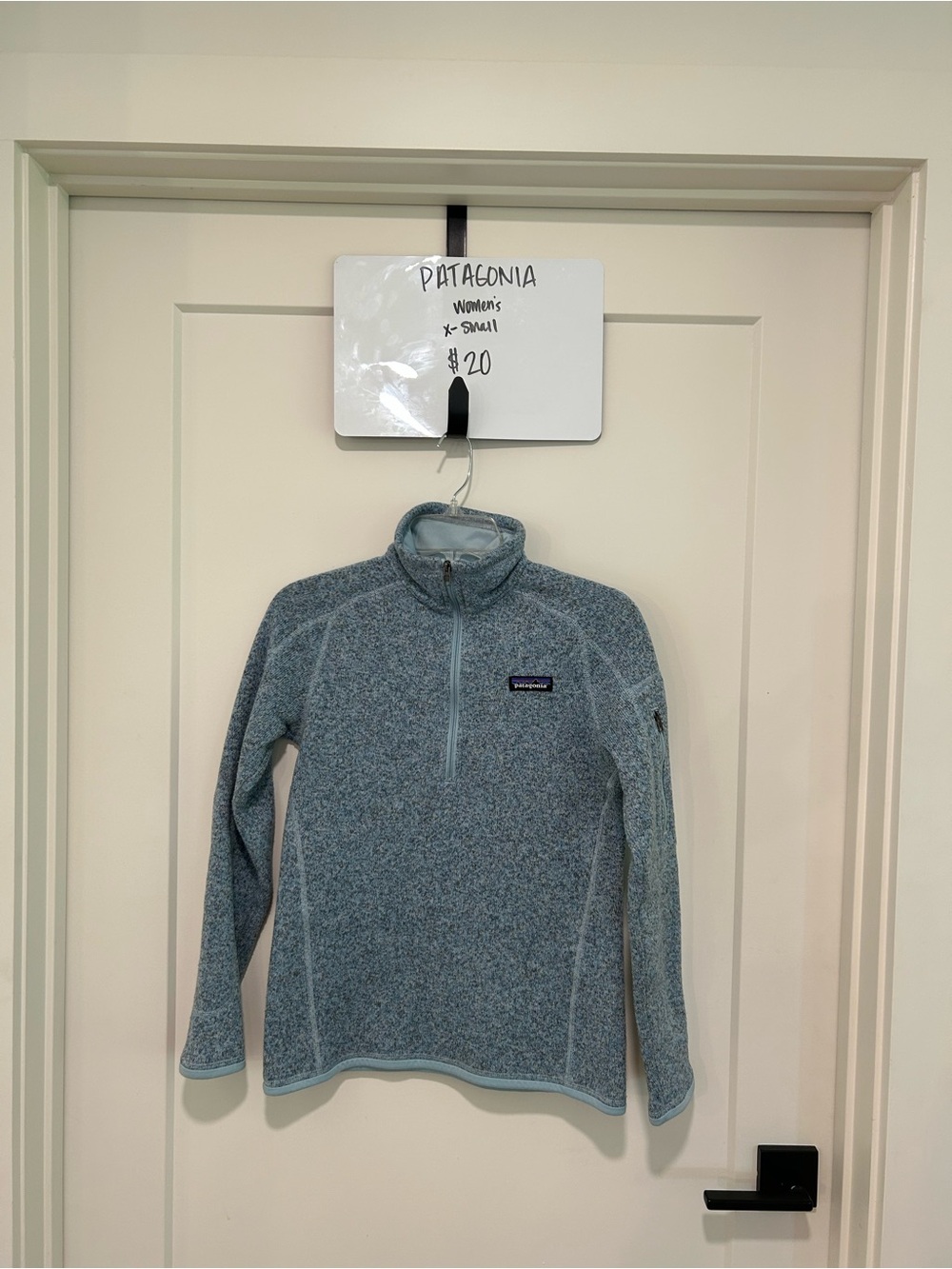 Patagonia Women’s Heathered Light Blue Half-Zip Fleece Pullover